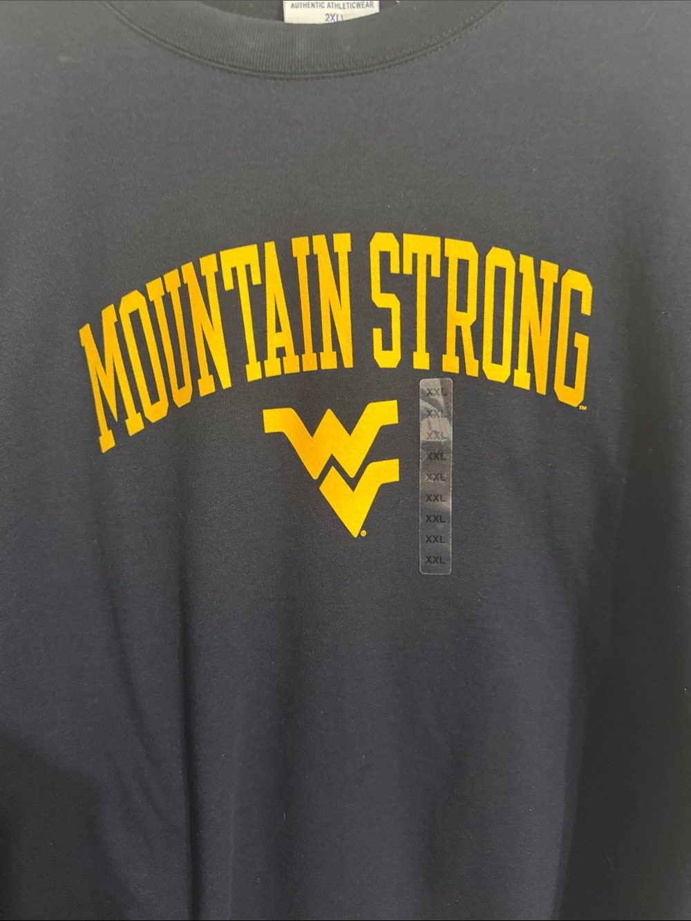 NWT 2XL Champion Navy Crewneck with Gold 'Mountain Strong' WVU Graphic - Picture 2 of 5
